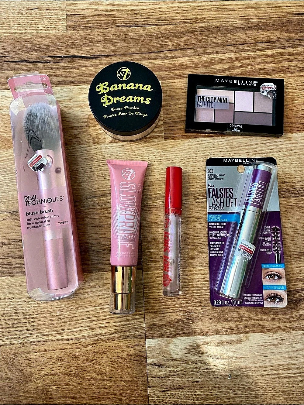 Drugstore Makeup Essentials 6-Piece Lot
New